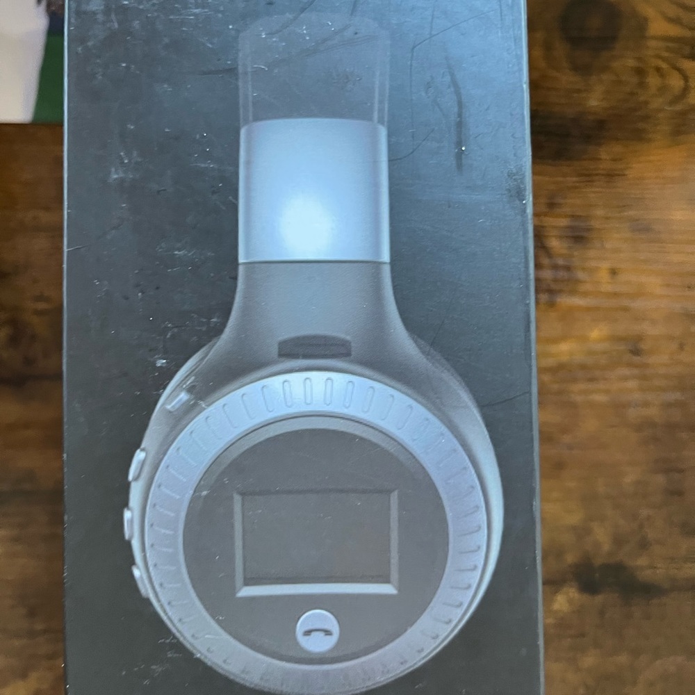 Wireless headphones NEW - Picture 2 of 6